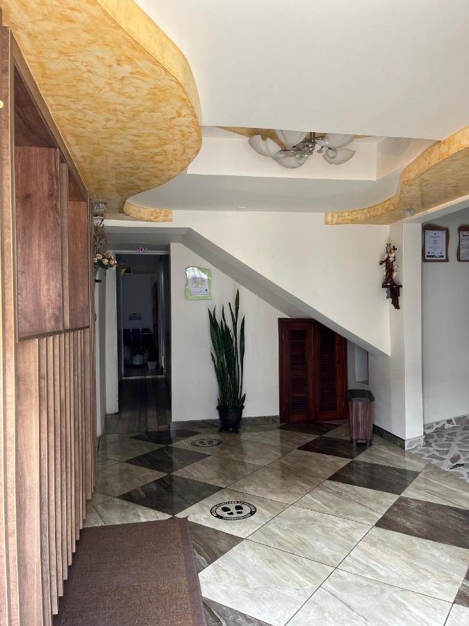 Hotel Babilonia Манисалес Екстериор снимка